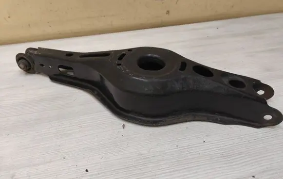 Toyota C-HR I Rear control arm 48730F4010 2527A