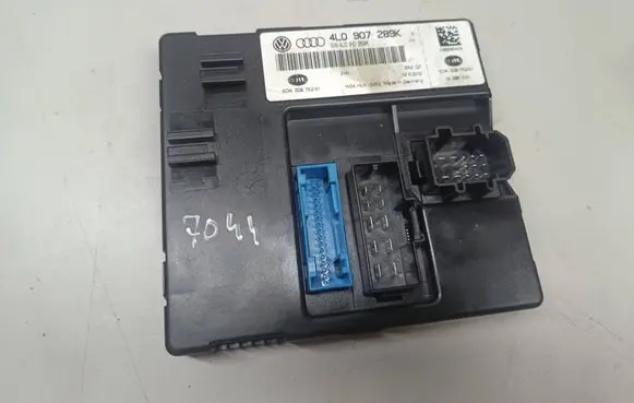 Audi Q7 4L LED ballast control module 4L0907289K 5DK00876261 4L0910289K