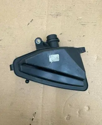 Mercedes-Benz ML W166 Intake resonator A6421400087