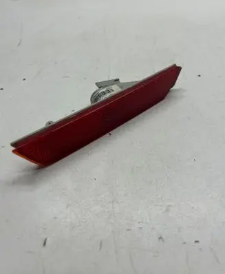 Chevrolet Camaro Rear tail light reflector 92246253 VTYC18804000 20130418