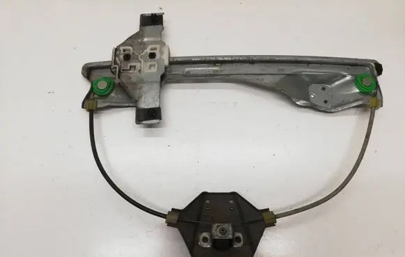 Rear door manual window regulator