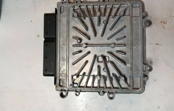 Volvo S60 Engine control unit/module 30729826