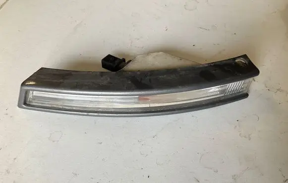Front indicator light