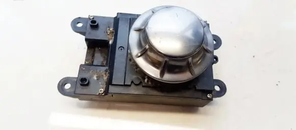 Multifunctional control switch/knob