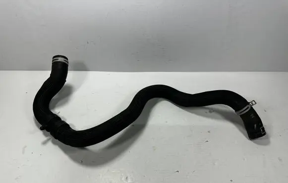 Renault Kadjar Oil fill pipe 215038479R