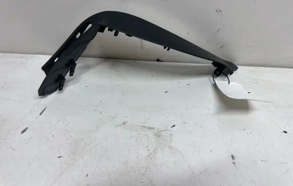 BMW 4 F32 F33 Rear/tail light trim molding 618120R