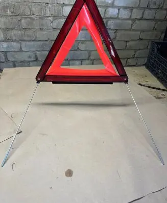 Volkswagen PASSAT B6 Emergency warning sign 7L0860251