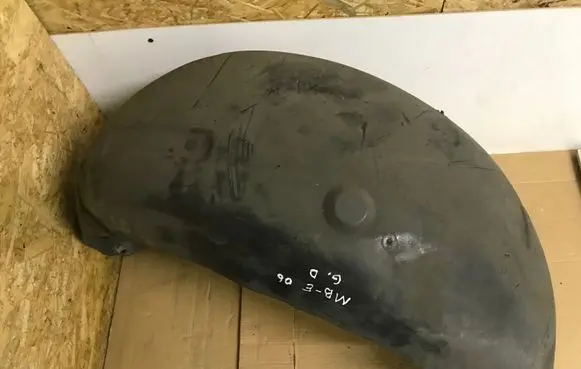 Mercedes-Benz E W211 Rear arch fender liner splash guards A2116901730