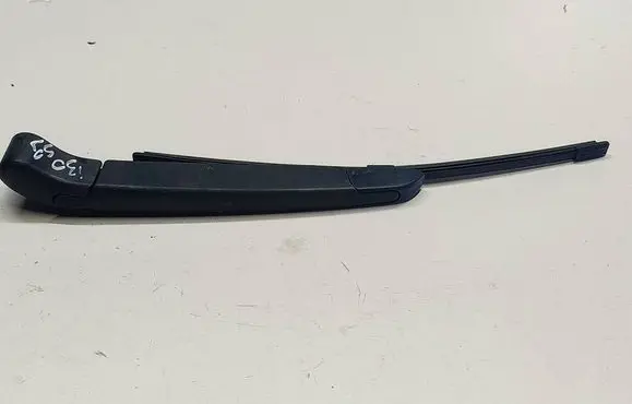 Hyundai i30 Rear wiper blade arm 325548
