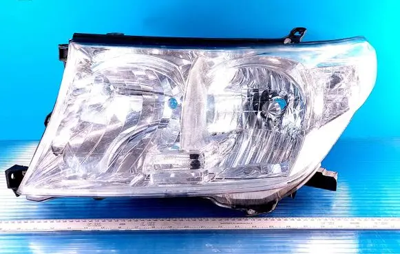 Toyota Land Cruiser (J200) Headlight/headlamp 8117060C72