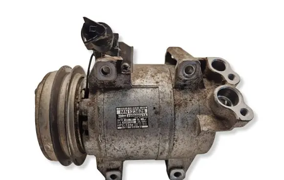 Mitsubishi L200 Air conditioning (A/C) compressor (pump) MN123626 Z0009897A 205B813234