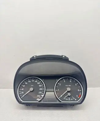 Speedometer (instrument cluster)
