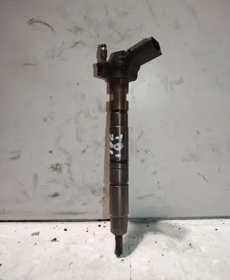 Audi A4 S4 B8 8K Fuel injector 0445116030