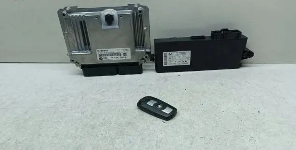 BMW 3 E90 E91 Engine ECU kit and lock set 8518269 0281018552 9262361