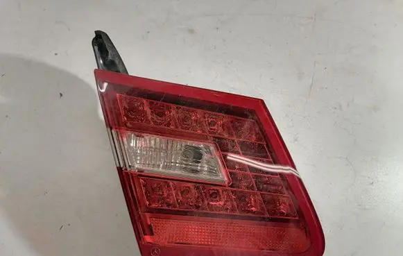 Mercedes-Benz E C207 W207 Tailgate rear/tail lights A2078200364