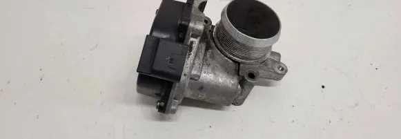 Volkswagen Golf VI Throttle valve 03L128063Q 48229312