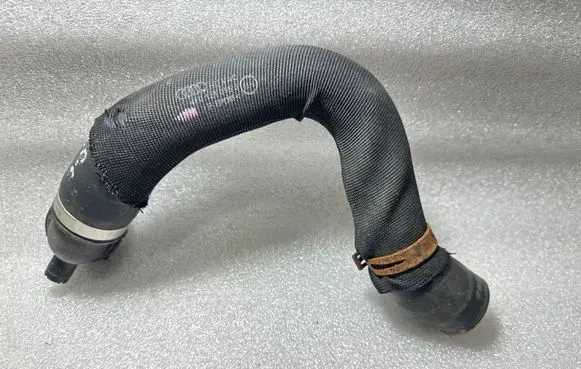 Audi A6 S6 C6 4F Engine coolant pipe/hose 4F0121055J