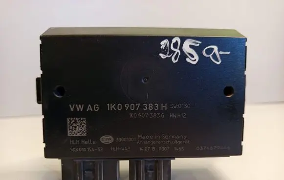 Volkswagen Caddy Tow bar trailer control unit/module 1K0907383G 1K0907383H