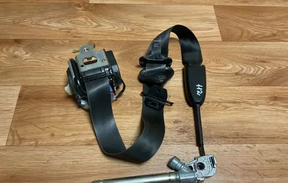 Renault Megane III Front seatbelt 6154423 3042359 50008R