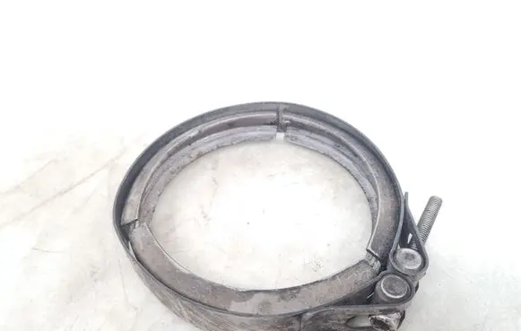 Skoda Octavia Mk3 (5E) Muffler pipe connector clamp 