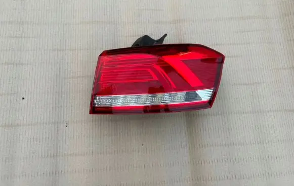 Volkswagen PASSAT B8 Rear/tail lights 3G9945094E