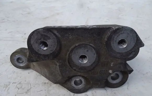 Opel Astra K Gearbox mounting bracket 13364007