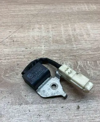 Toyota Avensis T220 Other relay 9008088002