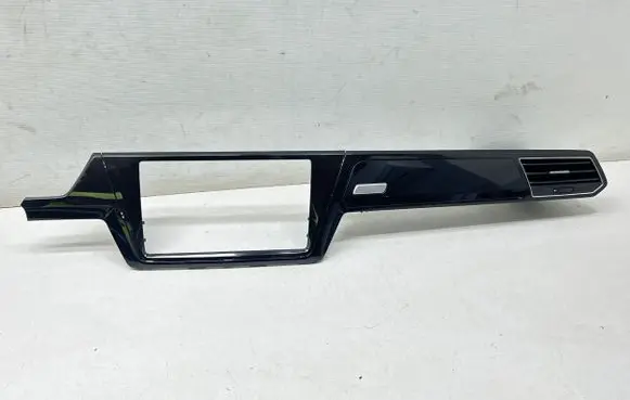 Volkswagen Touran III Radio/GPS head unit trim 5TB819704 10003759 555255