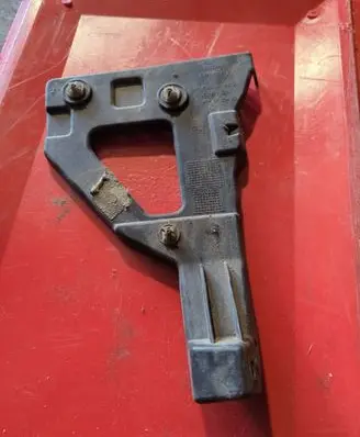 Audi A6 S6 C6 4F Front bumper mounting bracket 4F0807228
