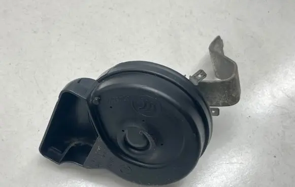 Mercedes-Benz C W204 Horn signal A0065423320 02400HZ 1131A22