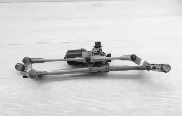 Renault Megane IV Front wiper linkage and motor W000037156 288005974R 43075000