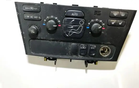 Volvo V70 Climate control unit 8691876