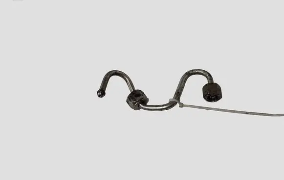 Nissan X-Trail T31 Fuel injector supply line/pipe