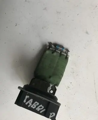 Mitsubishi Colt CZ3 Heater blower motor/fan resistor 2R15K R27K R74K