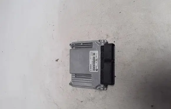 BMW 1 E81 E87 Engine control unit/module 0281016068