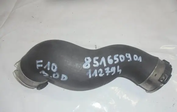 BMW 5 F10 F11 Engine coolant pipe/hose 8516509