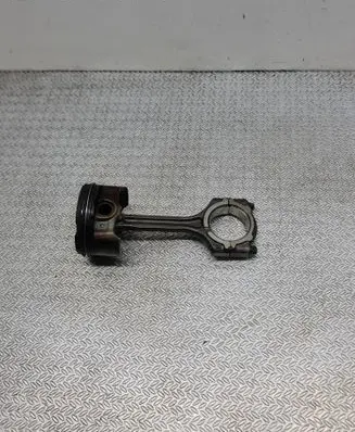 KIA Rio Piston with connecting rod 
