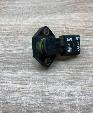 Volkswagen PASSAT B5 Air pressure sensor 038906051 0281002177