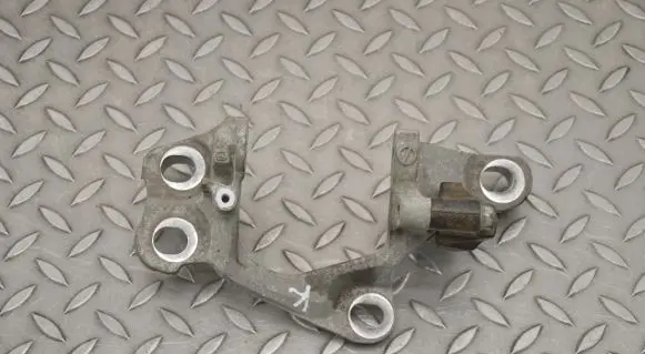 Mazda 3 II Engine mounting bracket 5C16N
