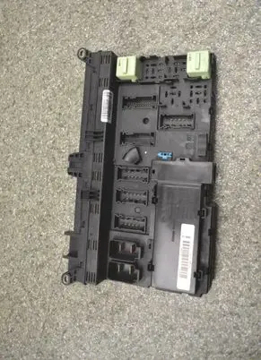 BMW X5 E53 Fuse module 8380407
