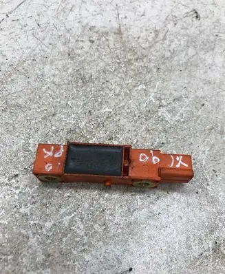 Volvo XC90 Airbag deployment crash/impact sensor 8651754