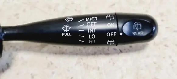 Toyota Yaris Wiper control stalk 173647 6473J02
