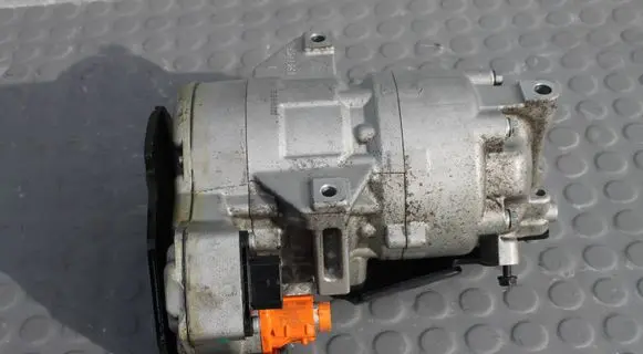 Nissan Qashqai J12 Air conditioning (A/C) compressor (pump) 926006UM0B-QASHQAI 92600-6UM0B 926006UM0B