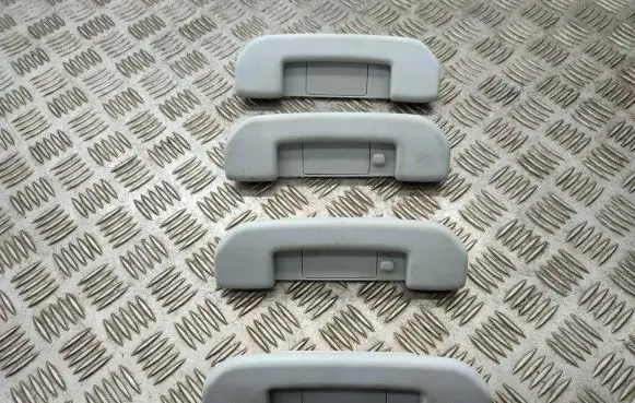 Peugeot 508 A set of handles for the ceiling 