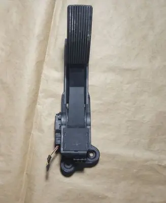 Mercedes-Benz GL X164 Accelerator throttle pedal A1643000504