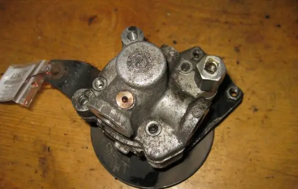 Audi 100 200 5000 C3 Power steering pump