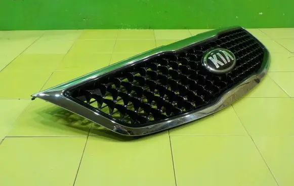 KIA Sportage Front bumper upper radiator grill 863613U000