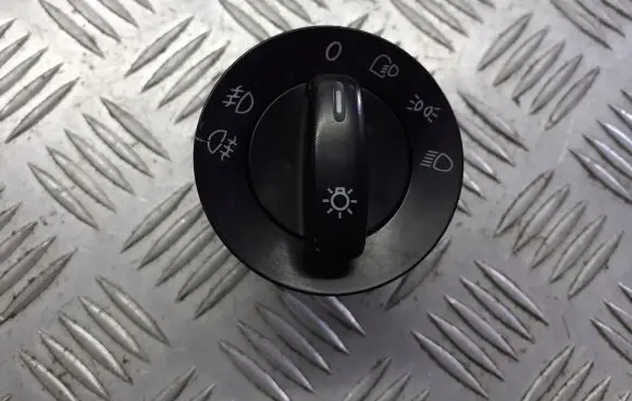 Volkswagen Golf Plus Light switch
