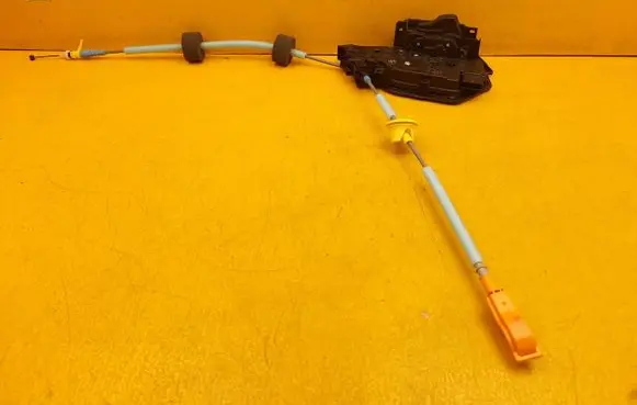 BMW 5 G60 Front door lock 5A160B8