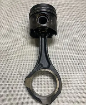 Mercedes-Benz GLE (W166 - C292) Piston with connecting rod 8370B